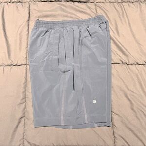 like new Pacebreaker 9in Short w/original liner